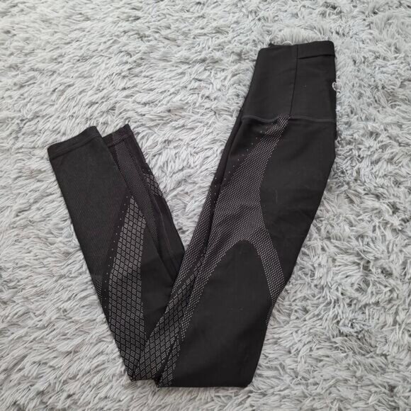Lululemon Women Mapped Out HR Tight - Size 2 - Picture 3 of 11